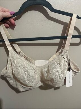 NWT Understance Wireless Soft Cut Bra 38 B/C